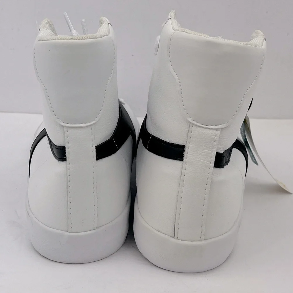 RACHEL ZOE, LEATHER HIGH TOP TENNIS/ WALKING SHOES, LEATHER, MEMORY FOAM SIZE 9